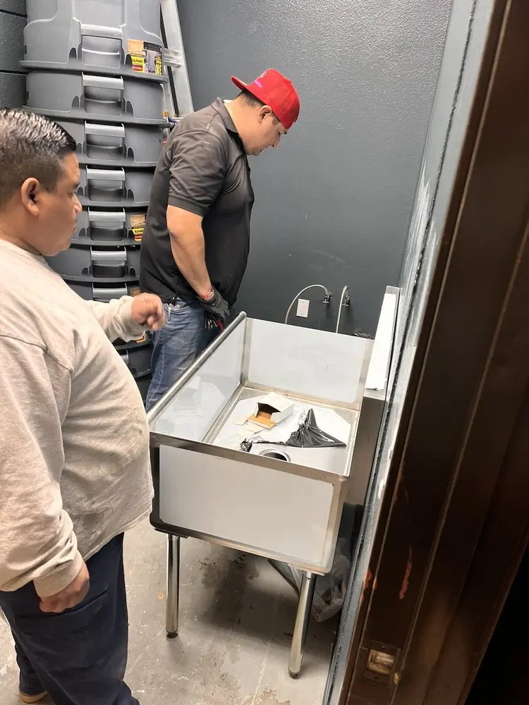 Commercial plumbing and sink installation in Venice Heights